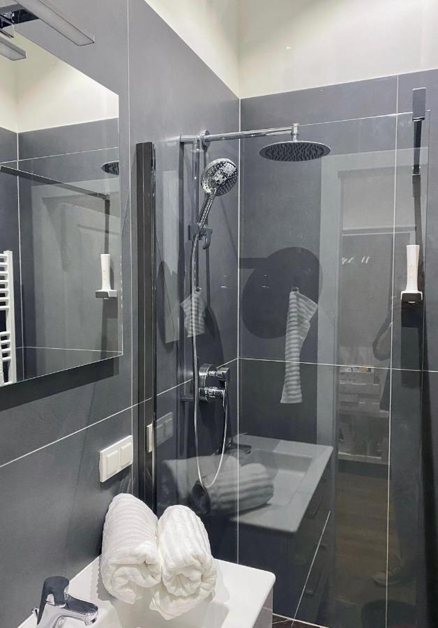 Appartamento Charming Studio in Servitenviertel I Vienna Esterno foto
